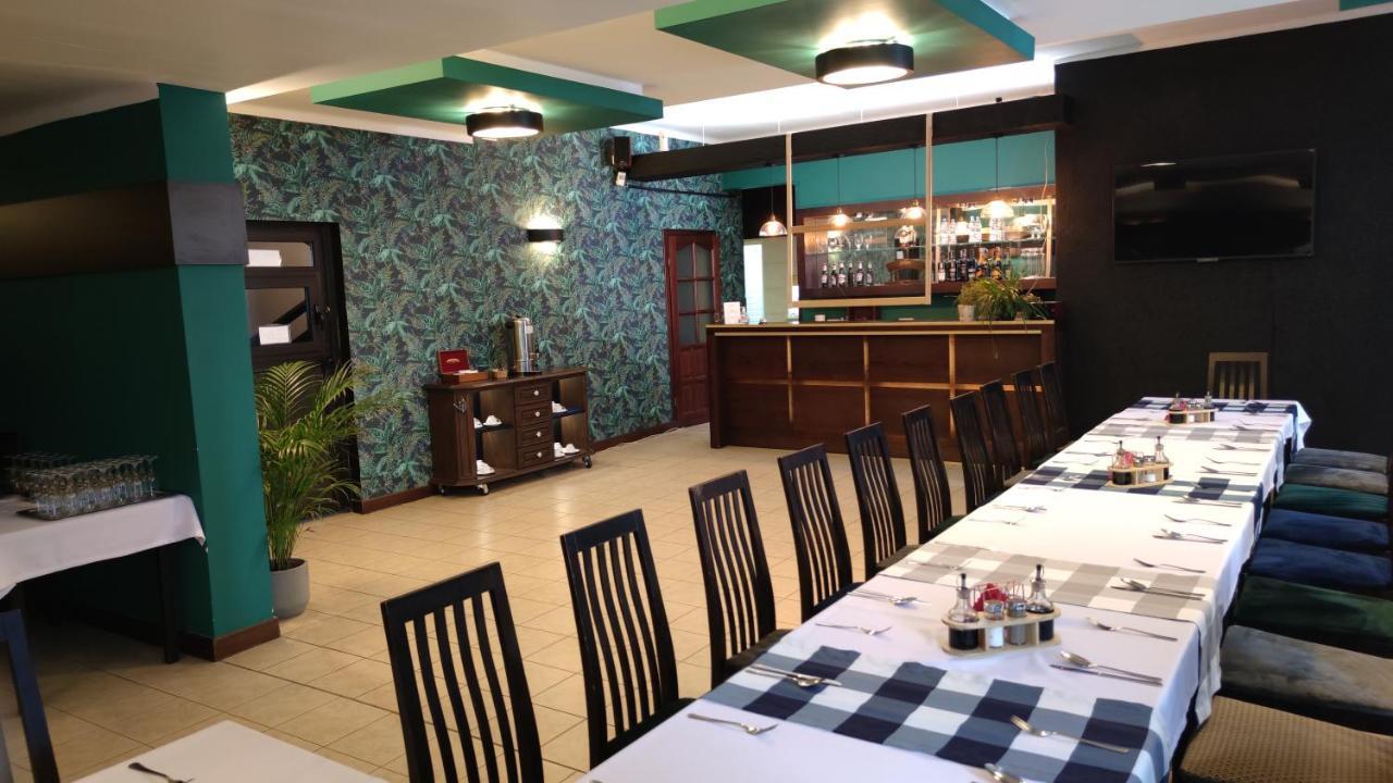 Bialy Orzel Aparthotel Przemysl Ngoại thất bức ảnh